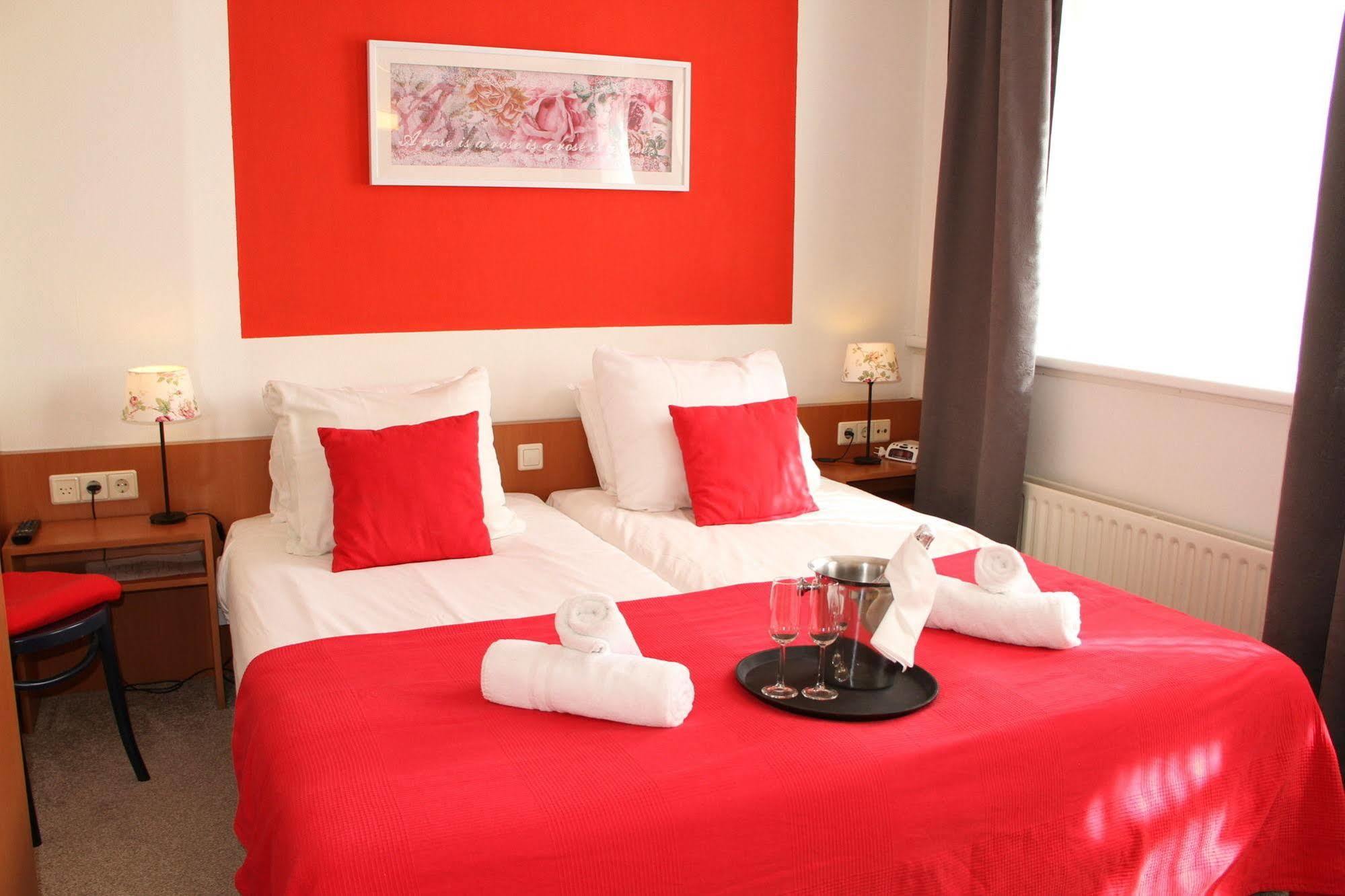 Appartementen Residence De Korenbeurs-Willem4 คอร์ทเคเนอ ภายนอก รูปภาพ